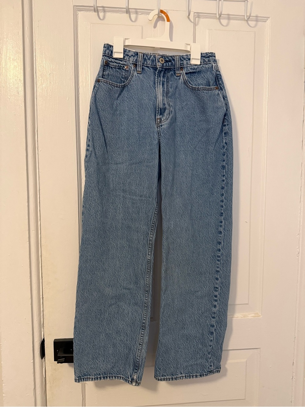 The Loose High Rise (Curve Love) Abercrombie Jeans